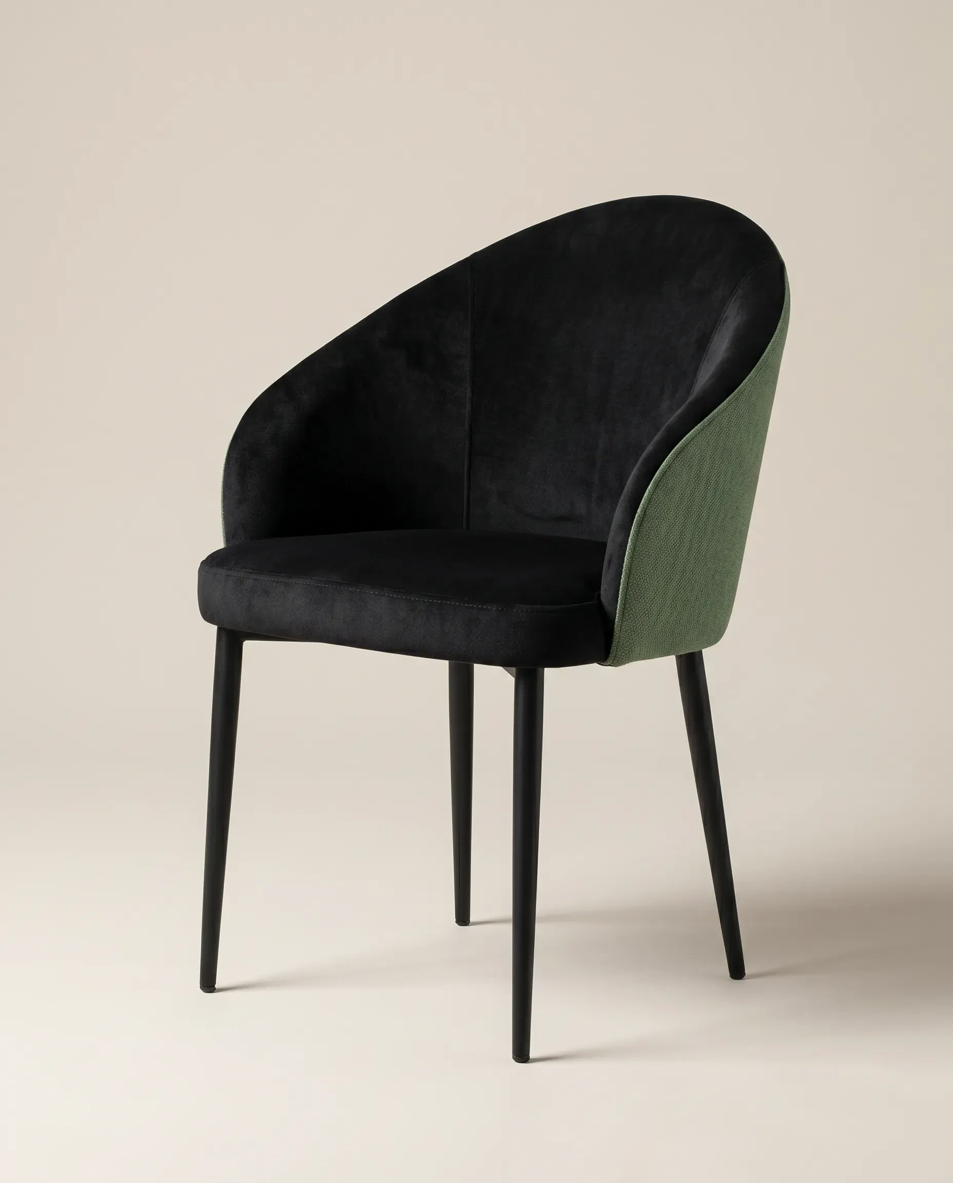 Nova Armchair in metal